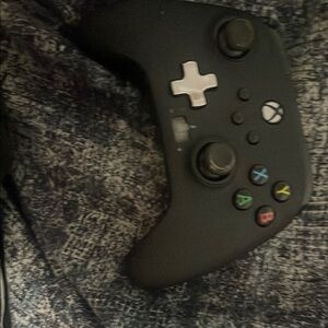 Xbox Wired Controller in Black power a